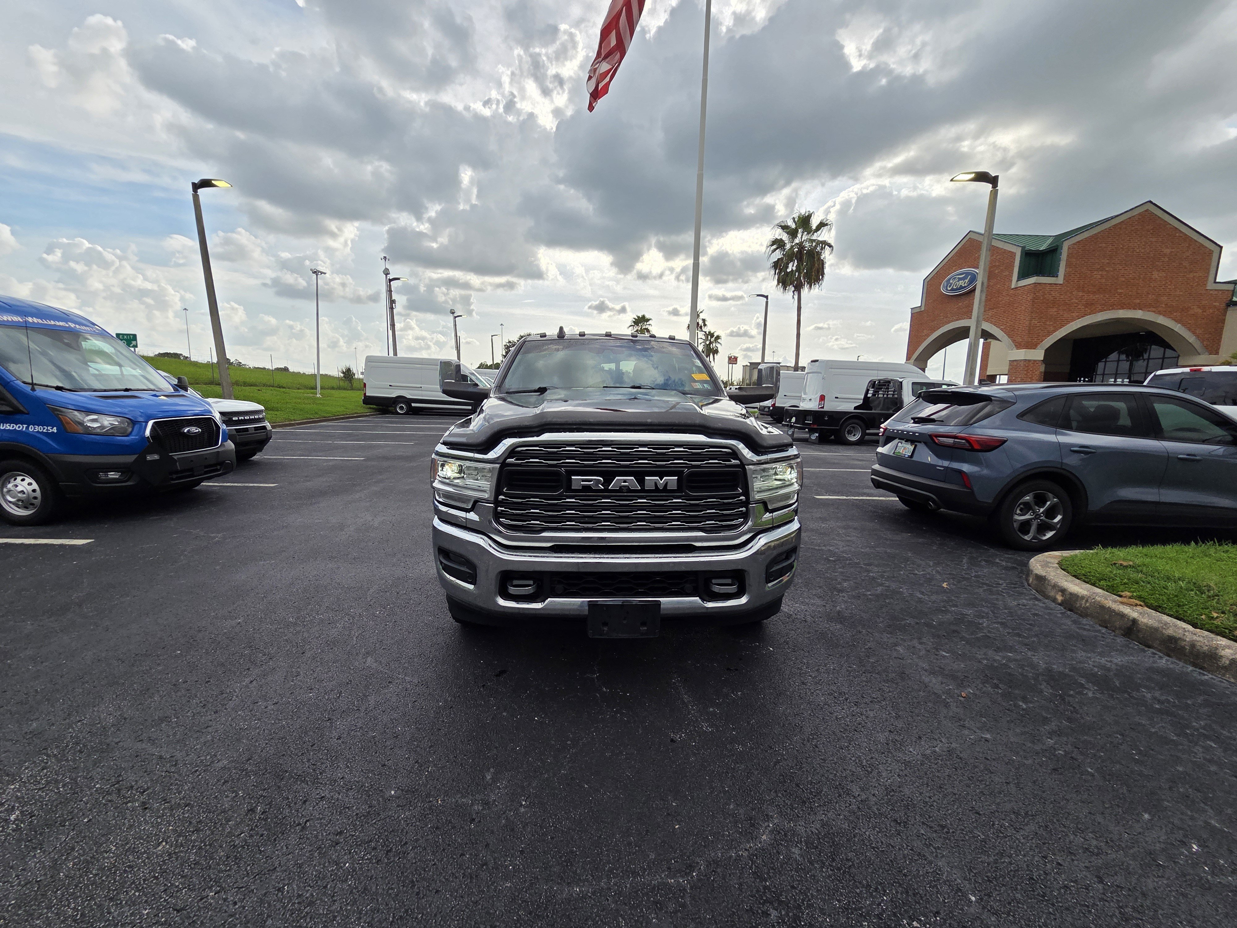 ram ram 3500 pickup 2019 3C63RRPL5KG660788 image ram ram 3500 pickup 2019 3C63RRPL5KG660788 image